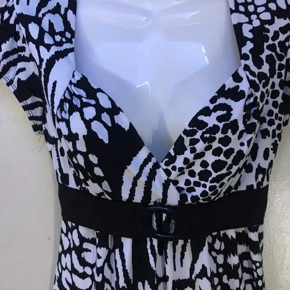 Bcx size medium black and white shirt - Picture 3 of 5